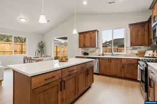 5588 NW Tanoak Pl, Corvallis, OR 97330 - Photo 4