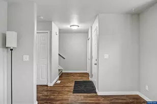 6049 Fircrest St SE, Salem, OR 97306 - Photo 6