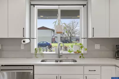 544 Walker Rd, Lebanon, OR 97355 - Photo 10