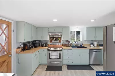 28484 Santiam Hwy, Sweet Home, OR 97386 - Photo 8