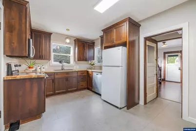 210 19th St SE, Salem, OR 97301 - Photo 12