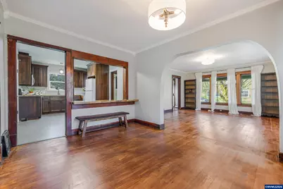 210 19th St SE, Salem, OR 97301 - Photo 10