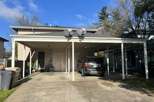 555-557 NW Oak Av, Corvallis, OR 97333 - Photo 2