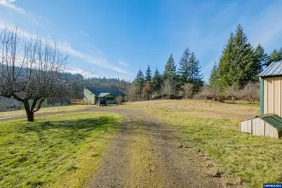 27914 Walkerwood Ln, Sweet Home, OR 97386 - Photo 4