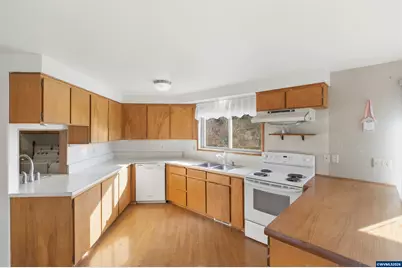 27914 Walkerwood Ln, Sweet Home, OR 97386 - Photo 18