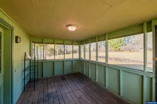 27914 Walkerwood Ln, Sweet Home, OR 97386 - Photo 14