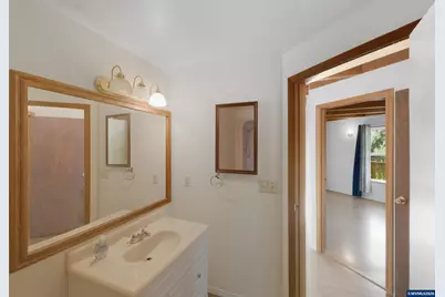 27914 Walkerwood Ln, Sweet Home, OR 97386 - Photo 22