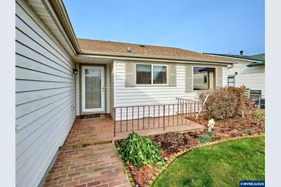 163 W Clackamas Cir, Woodburn, OR 97071 - Photo 2