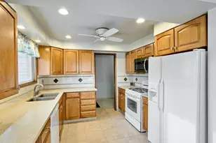 163 W Clackamas Cir, Woodburn, OR 97071 - Photo 12