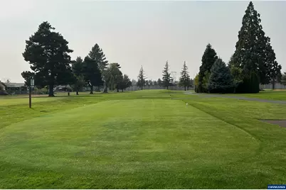 163 W Clackamas Cir, Woodburn, OR 97071 - Photo 42