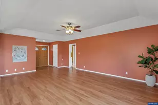 1694 Sunrise Cir NW, Salem, OR 97304 - Photo 8