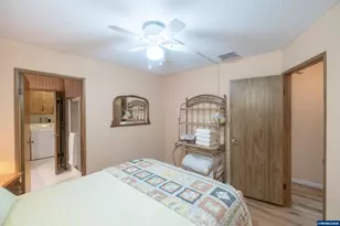 2120 Robins Ln SE, Salem, OR 97306 - Photo 32