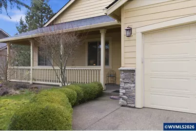 323 Lydia Ln, Lebanon, OR 97355 - Photo 4