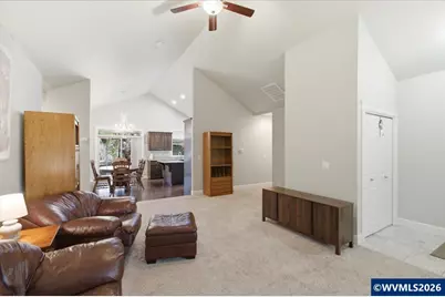 323 Lydia Ln, Lebanon, OR 97355 - Photo 10