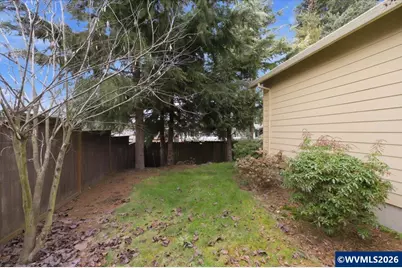323 Lydia Ln, Lebanon, OR 97355 - Photo 38