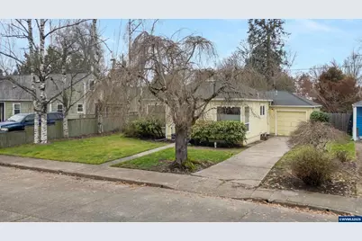 1835 24th St NE, Salem, OR 97301 - Photo 2