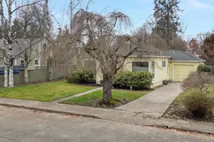 1835 24th St NE, Salem, OR 97301 - Photo 2
