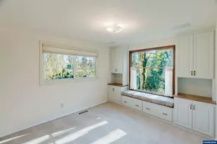 916 NW Chipmunk Pl, Corvallis, OR 97330 - Photo 20