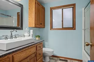 4504 Century Dr S, Salem, OR 97302 - Photo 32