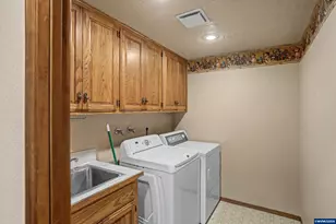 4504 Century Dr S, Salem, OR 97302 - Photo 30