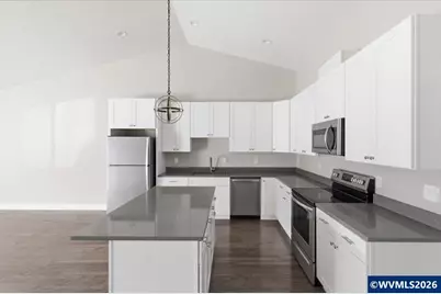 300 NW Santiam Bl, Mill City, OR 97360 - Photo 14