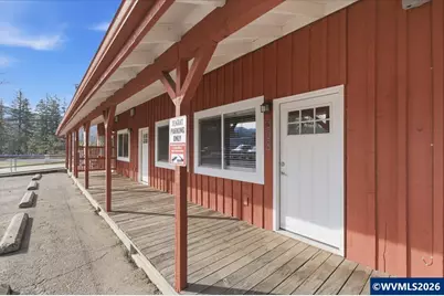 300 NW Santiam Bl, Mill City, OR 97360 - Photo 8