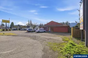 300 NW Santiam Bl, Mill City, OR 97360 - Photo 36