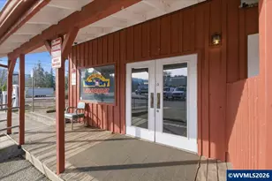 300 NW Santiam Bl, Mill City, OR 97360 - Photo 28