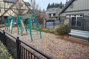 856 NE Wheelock Pl, Hillsboro, OR 97006 - Photo 18