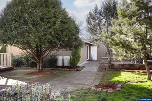 2728 S 8th St, Lebanon, OR 97355 - Photo 32