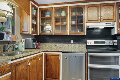 2728 S 8th St, Lebanon, OR 97355 - Photo 8