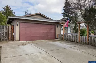 2728 S 8th St, Lebanon, OR 97355 - Photo 2