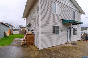 4385 York Ave NE, Salem, OR 97305 - Photo 2