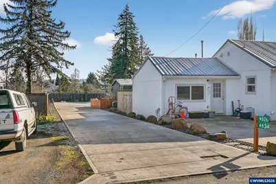 826 SW Cherry St, Willamina, OR 97396 - Photo 2