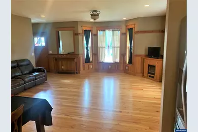 401 Kay Av, Brownsville, OR 97327 - Photo 2