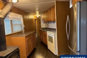 16901 SE Division St, Portland, OR 97236 - Photo 4