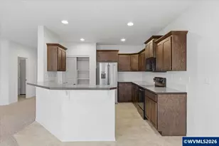 1363 Jefferson St, Independence, OR 97351 - Photo 18