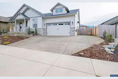 816 Riley Dr, Silverton, OR 97381 - Photo 2
