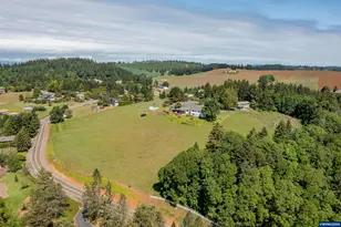 3794 East Nanitch Cir SE, Salem, OR 97306 - Photo 4