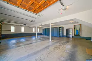 3794 East Nanitch Cir SE, Salem, OR 97306 - Photo 32