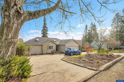 996 Parkway Dr, Salem, OR 97304 - Photo 2