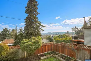 996 Parkway Dr, Salem, OR 97304 - Photo 46