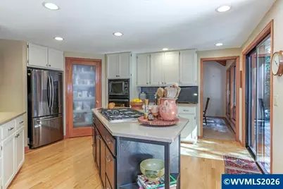 13032 Mapleleaf Ct NE, Aurora, OR 97002 - Photo 16