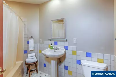 13032 Mapleleaf Ct NE, Aurora, OR 97002 - Photo 24