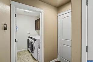 463 SE Pine St, Dallas, OR 97338 - Photo 22