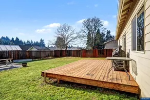 463 SE Pine St, Dallas, OR 97338 - Photo 26