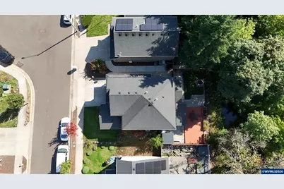 2432 Robbins Way Wy, Lebanon, OR 97355 - Photo 4