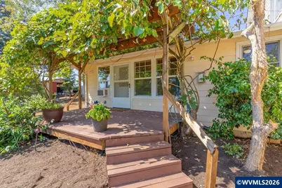 8032 Liberty Rd S, Salem, OR 97306 - Photo 38