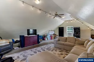 8032 Liberty Rd S, Salem, OR 97306 - Photo 34