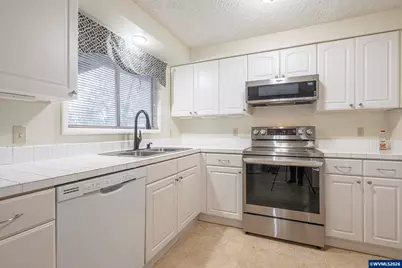 4744 Nina Av SE, Salem, OR 97302 - Photo 14